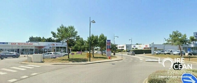 Plus de détails pour Local commercial à louer