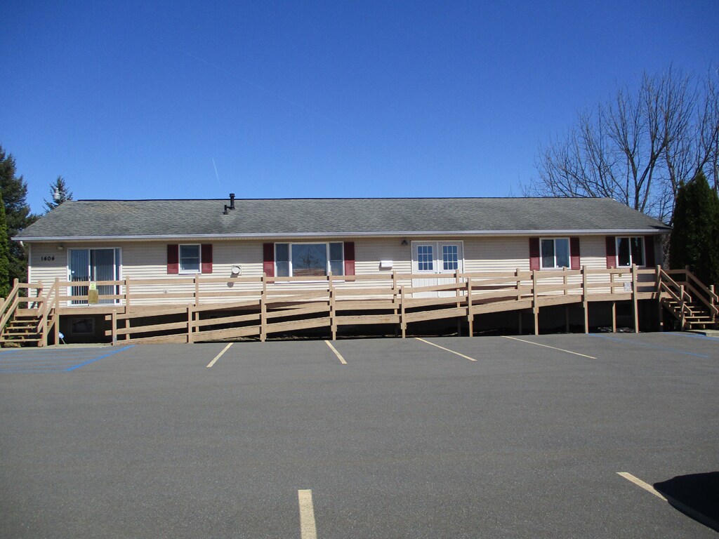 1406A Route 9, Halfmoon, NY à louer Photo de l’immeuble– Image 1 sur 8
