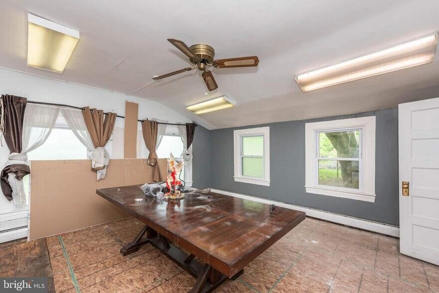 6712 Dogwood Rd, Woodlawn, MD à vendre - Photo de l’immeuble – Image 3 sur 41