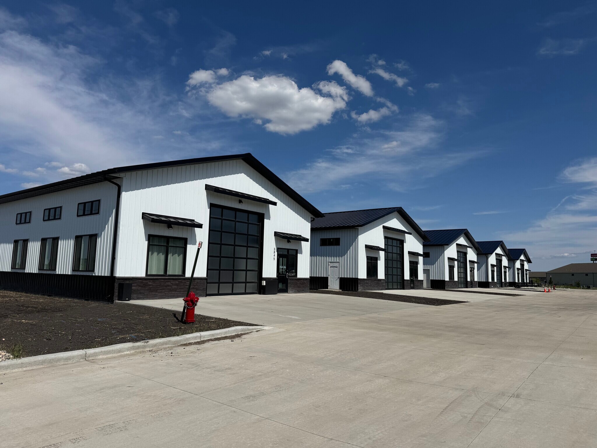 2955 Thunder, Fargo, ND à vendre Photo principale– Image 1 sur 7