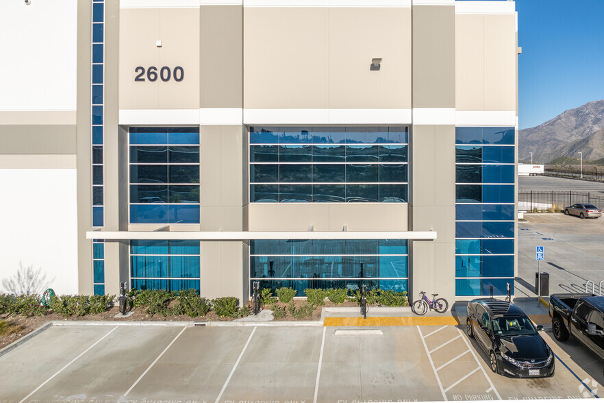 2600 E John St, Banning, CA à louer - Photo de l’immeuble – Image 3 sur 7