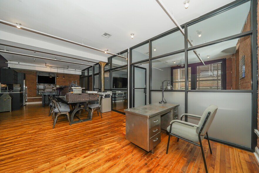 247 W 36th St, New York, NY à louer - Photo de l’immeuble – Image 3 sur 7