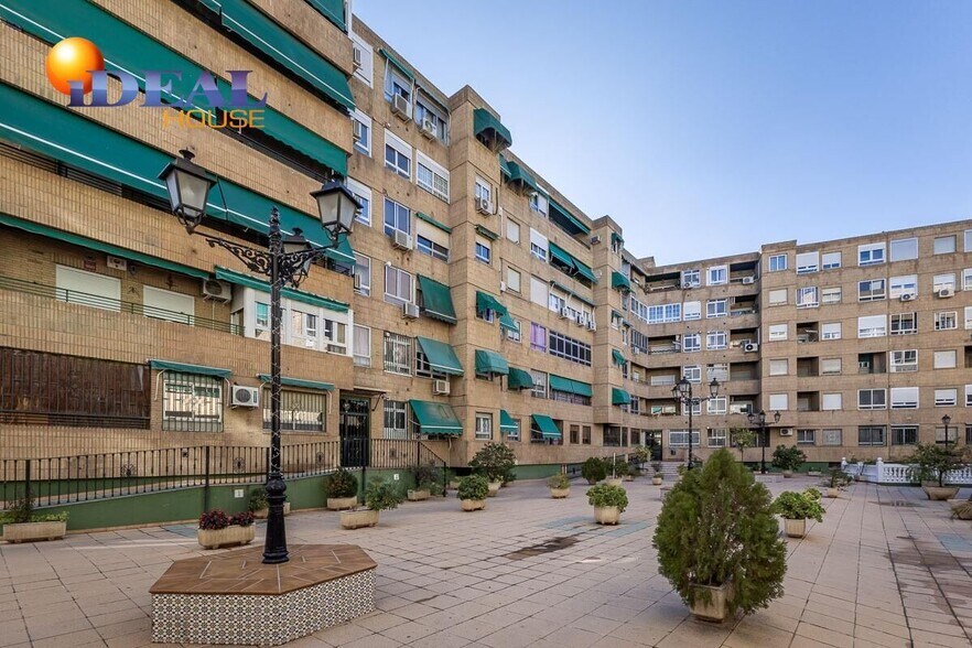 Local commercial dans Granada, Granada à vendre - Photo de l’immeuble – Image 1 sur 26