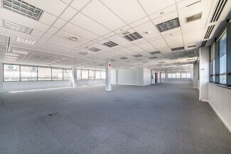 Plus de détails pour Bureau, Local commercial à louer