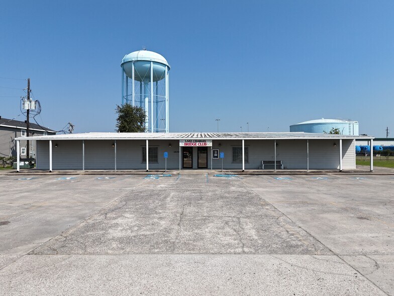 1600 W McNeese St, Lake Charles, LA à louer - Photo principale – Image 1 sur 4