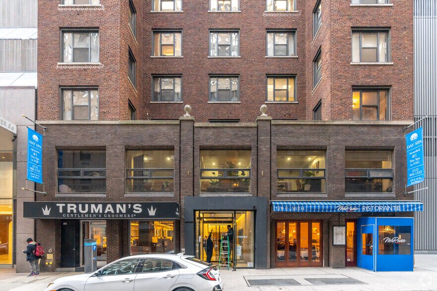 120 E 56th St, New York, NY à louer - Photo de l’immeuble – Image 2 sur 21