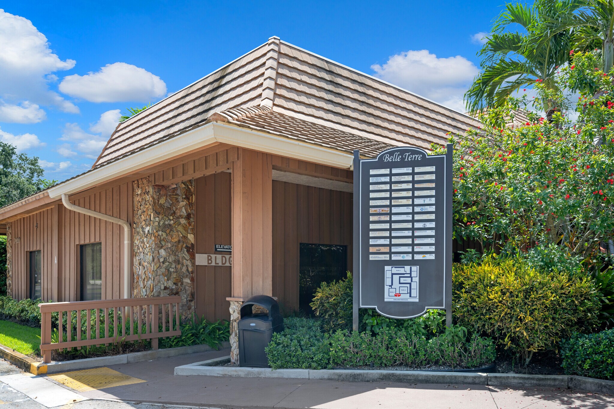 7800 W Oakland Park Blvd, Sunrise, FL à vendre Photo principale– Image 1 sur 23