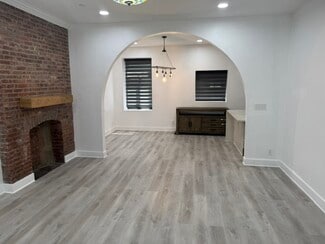 Plus de détails pour 4502 23rd St, Long Island City, NY - Bureau à louer