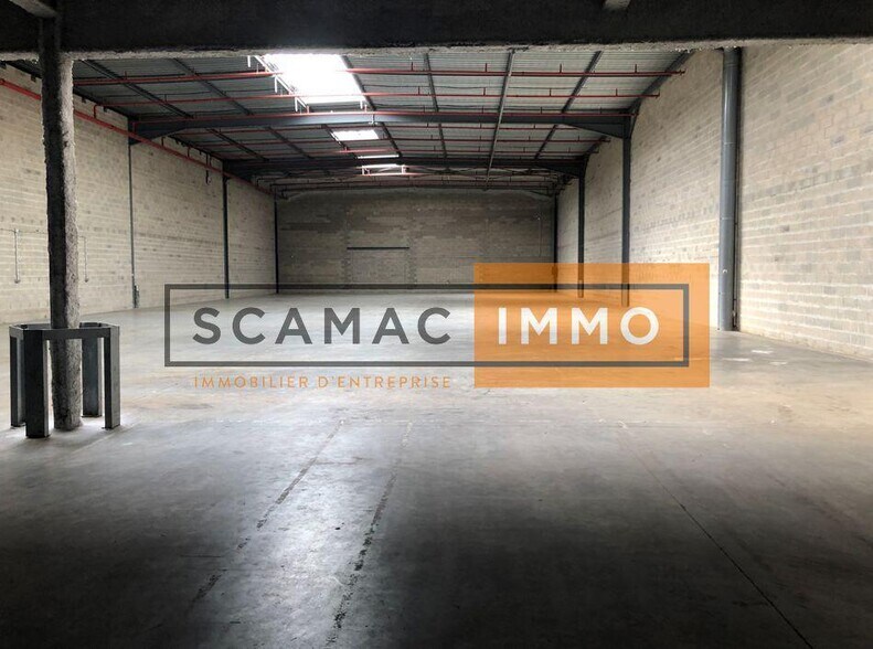Industriel/Logistique dans Stains à louer - Photo intérieure – Image 3 sur 5