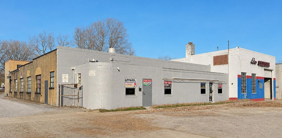 2323 E 9 Mile Rd, Warren, MI à louer - Photo de l’immeuble – Image 2 sur 3