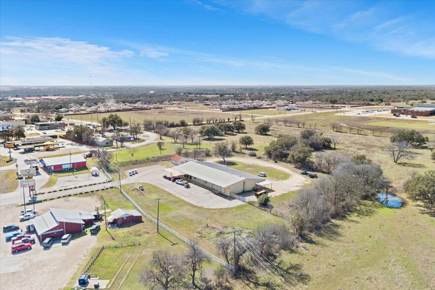 1220 Robertson Rd, Salado, TX à vendre - Photo de l’immeuble – Image 1 sur 20