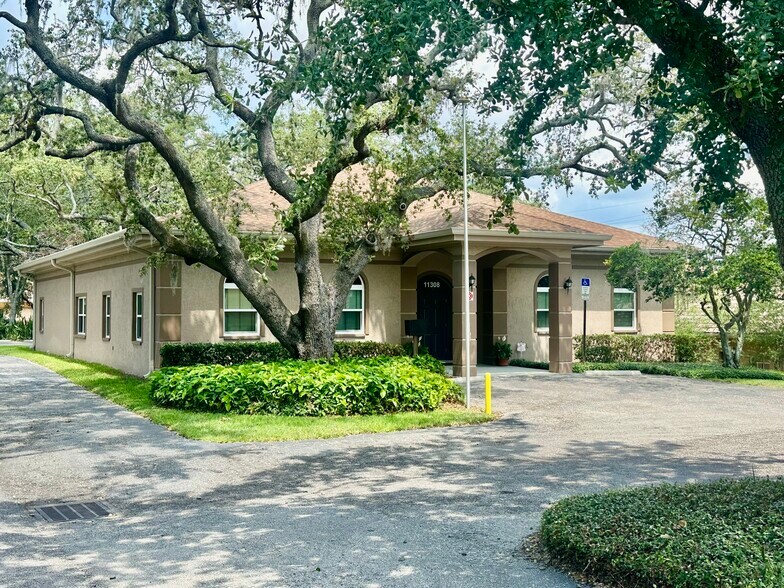 11308 N 53rd St, Temple Terrace, FL à vendre - Photo de l’immeuble – Image 2 sur 11