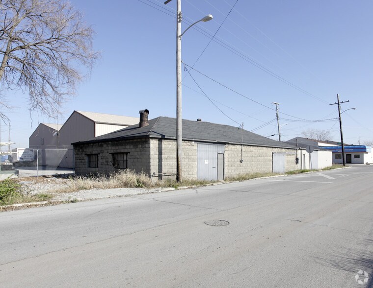875-877 N 19th St, Columbus, OH à vendre - Photo de l’immeuble – Image 2 sur 5