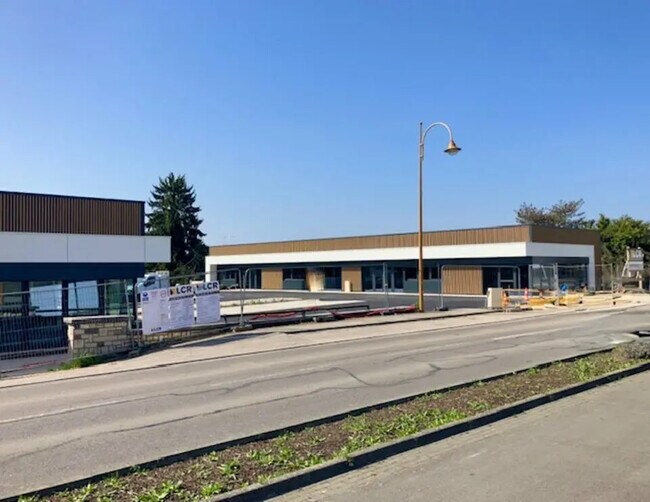 Plus de détails pour Local commercial à louer