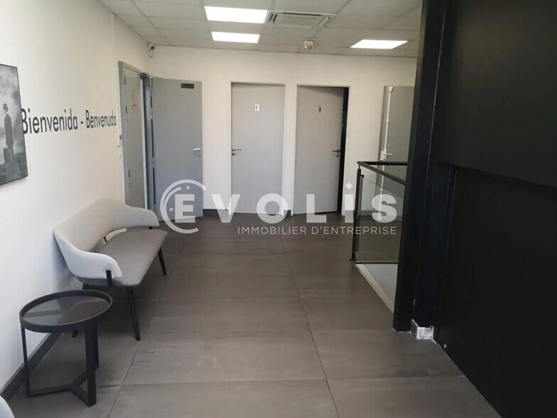 Bureau dans Neuilly-Plaisance à vendre - Photo de l’immeuble – Image 3 sur 12