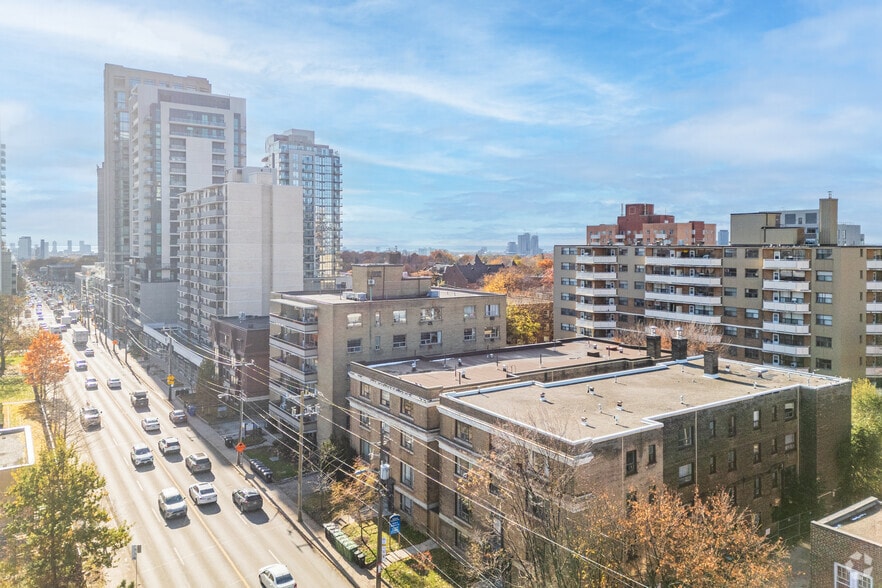 1520-1524 Bathurst St, Toronto, ON à vendre - Photo de l’immeuble – Image 3 sur 22