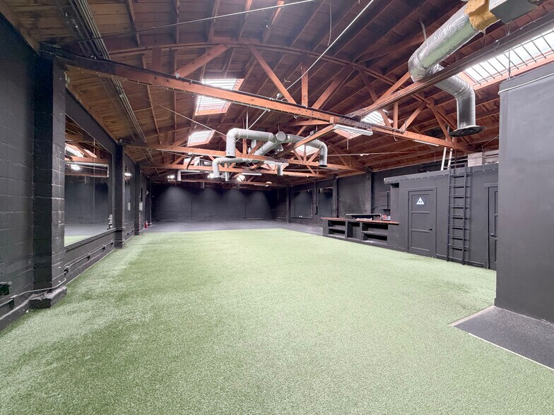 6610 Lexington Ave, Los Angeles, CA à louer - Photo de l’immeuble – Image 3 sur 14