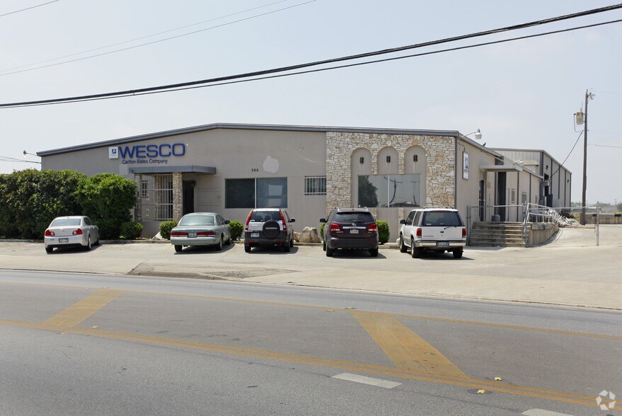 306 E Nakoma St, San Antonio, TX à vendre - Photo principale – Image 1 sur 2