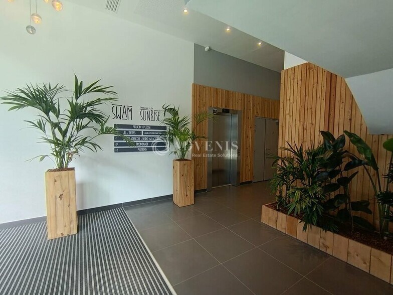 Bureau dans Lille à louer - Hall d’entrée – Image 2 sur 8