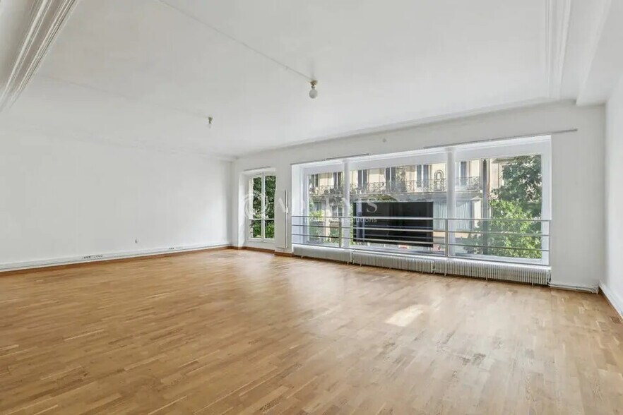 Bureau dans Paris à louer - Photo de l’immeuble – Image 1 sur 7