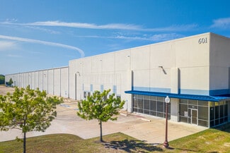 Plus de détails pour 601 National Dr, Ennis, TX - Industriel/Logistique à louer