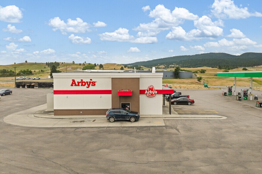 2800 Junction Ave, Sturgis, SD à louer - Photo de l’immeuble – Image 2 sur 13