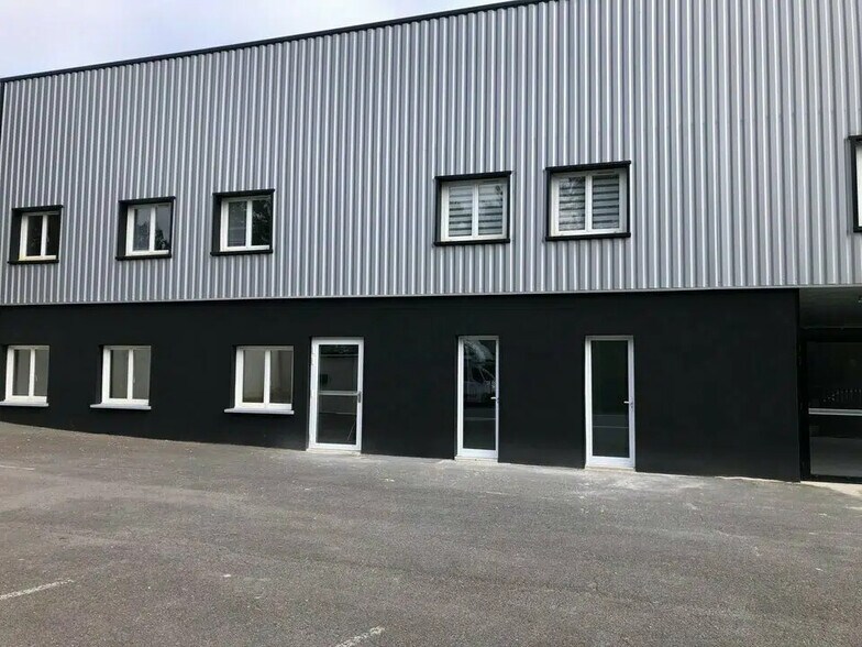 Local d'activités dans Tinqueux à vendre - Photo de l’immeuble – Image 3 sur 12