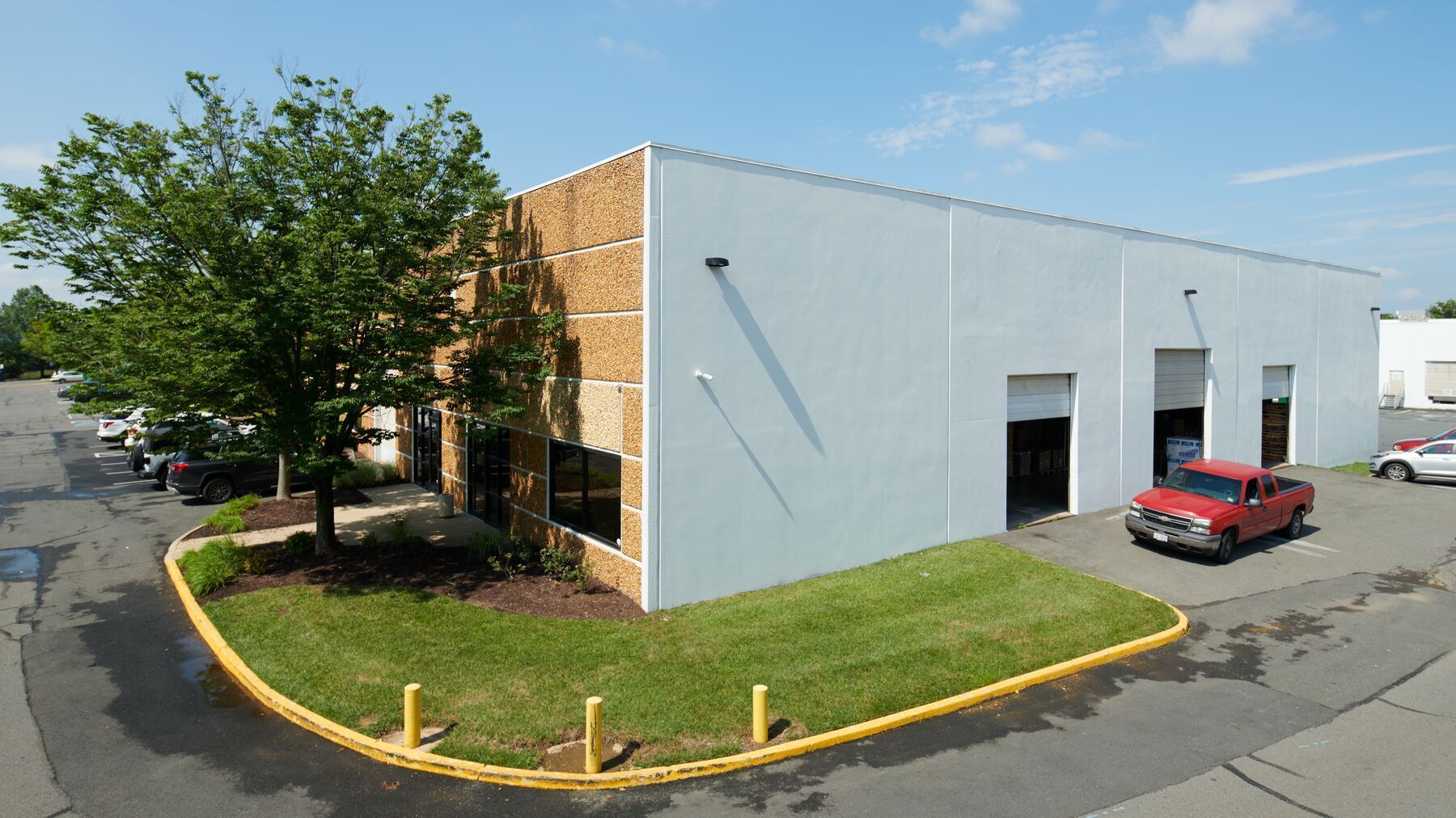 22660 Executive Dr, Dulles Town Center, VA à louer Photo de l’immeuble– Image 1 sur 11