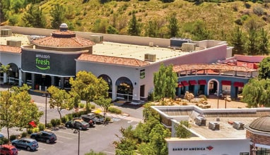 700-790 New Los Angeles Ave, Moorpark, CA à louer Aérien– Image 1 sur 3