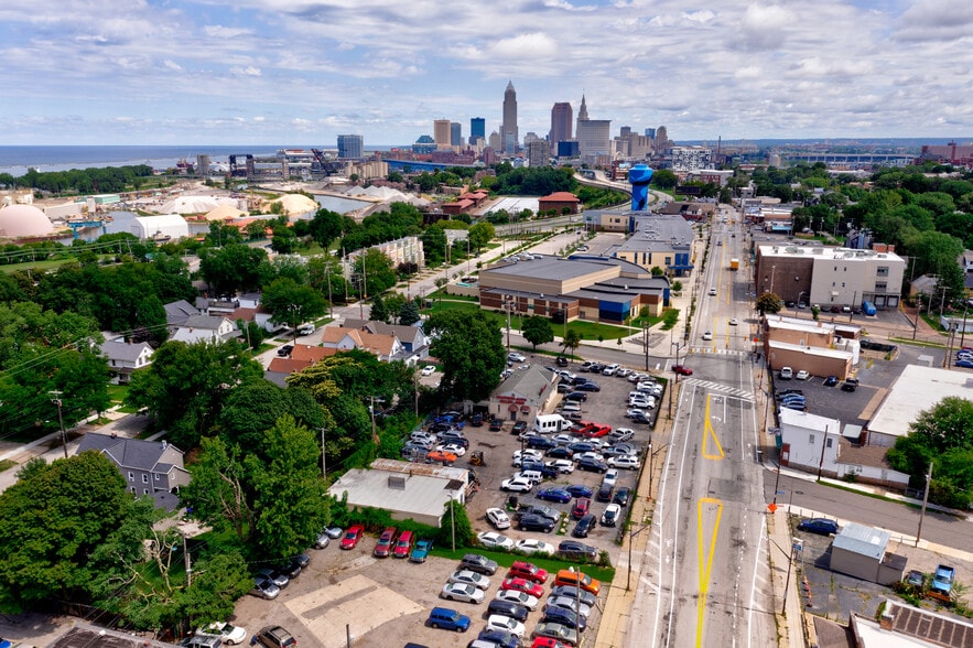 4910 Detroit Ave, Cleveland, OH à vendre - Aérien – Image 3 sur 3