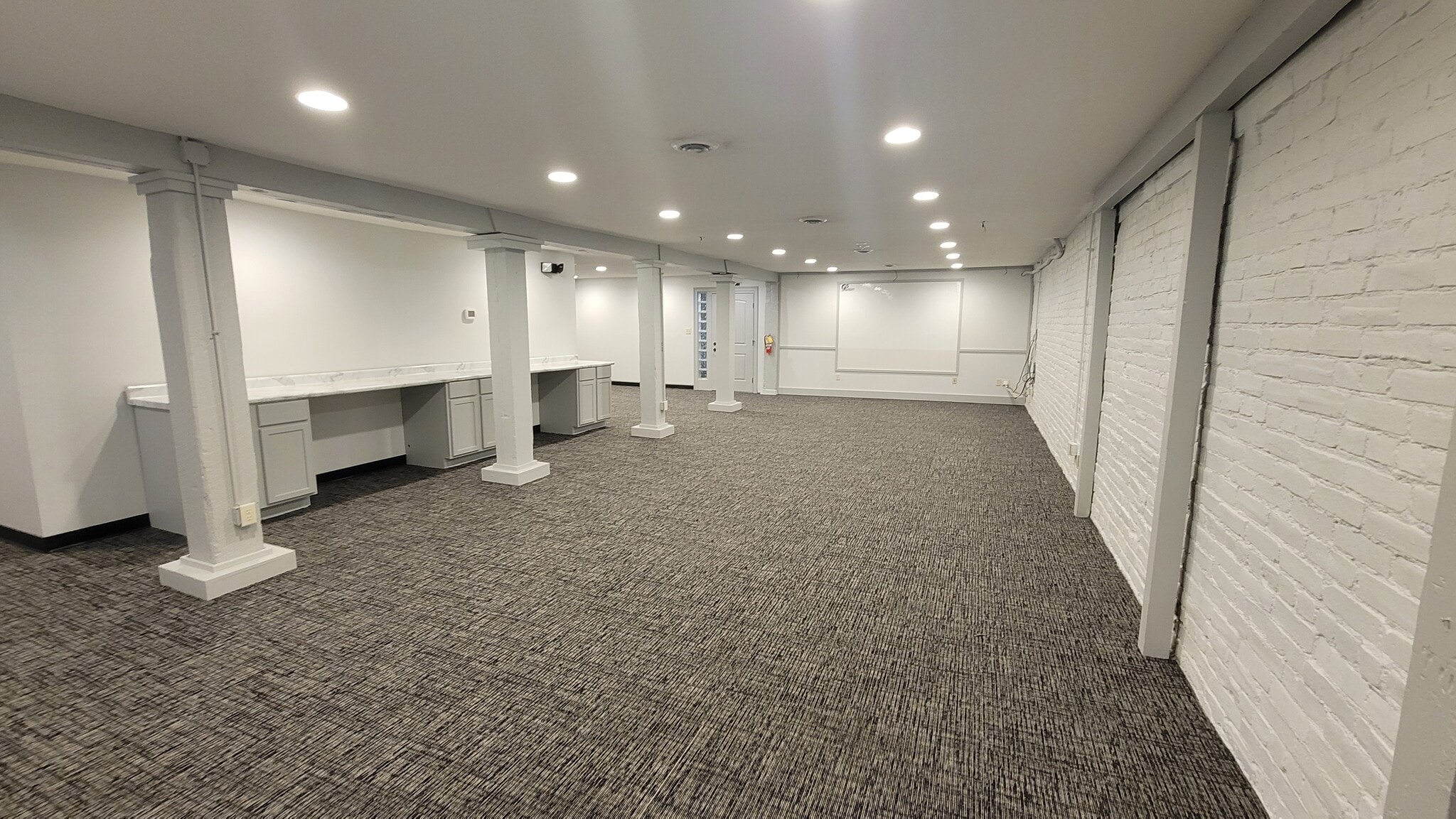 435-437 E Main St, Greenwood, IN à louer Photo de l’immeuble– Image 1 sur 7