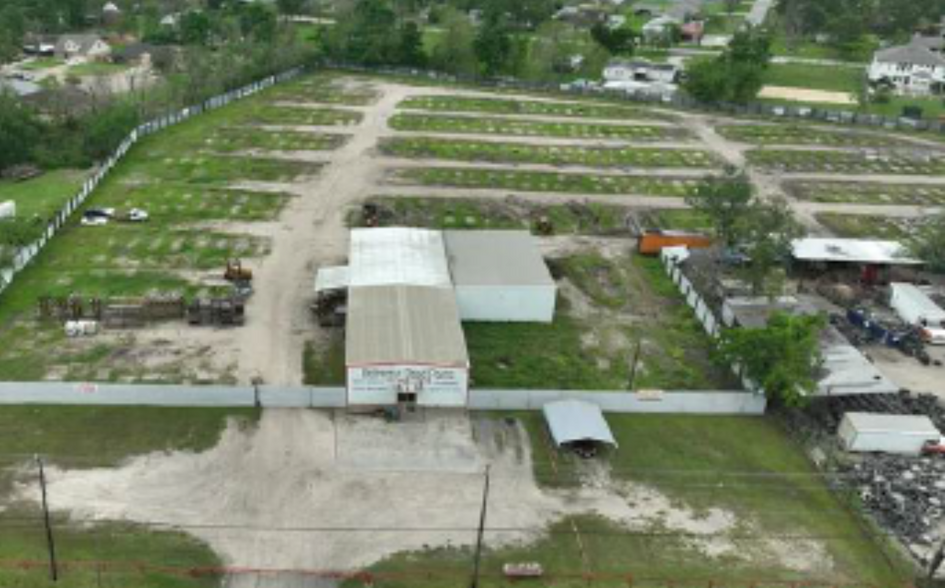 13106 Beaumont Hwy, Houston, TX à vendre - Photo de l’immeuble – Image 1 sur 2