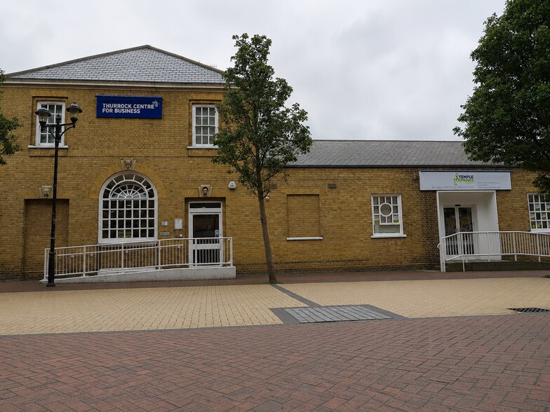 2-4 George St, Grays à louer - Photo de l’immeuble – Image 1 sur 1