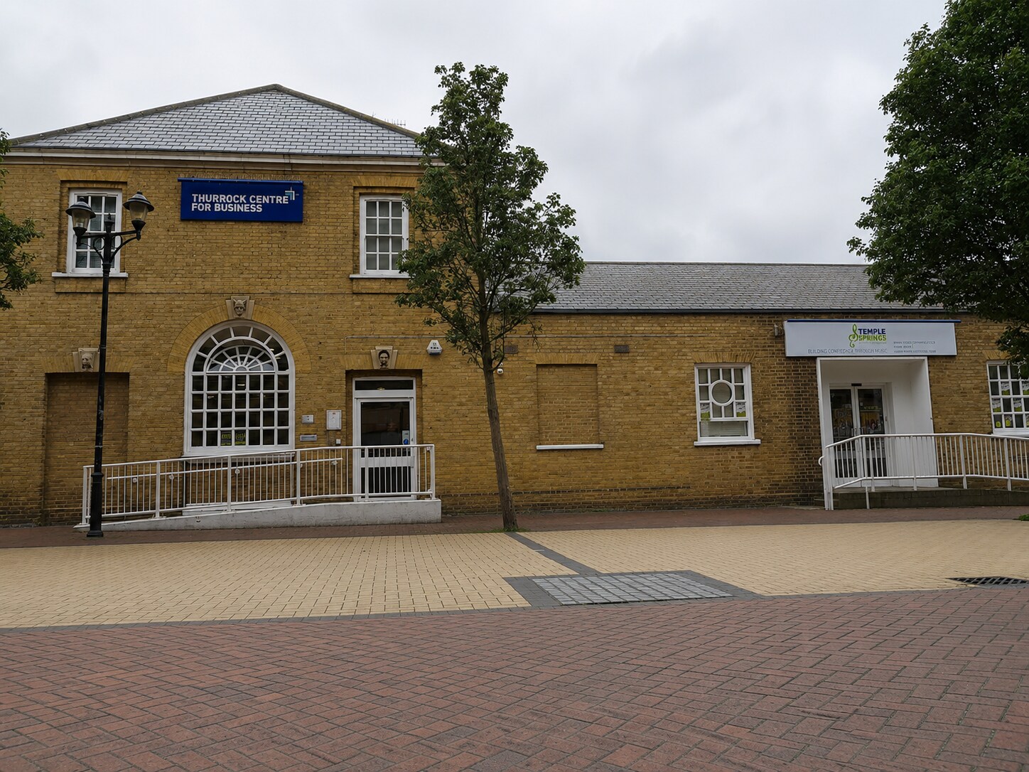 2-4 George St, Grays à louer Photo de l’immeuble– Image 1 sur 2