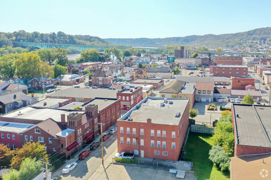 300 Corbet St, Tarentum, PA à louer - Aérien – Image 3 sur 6