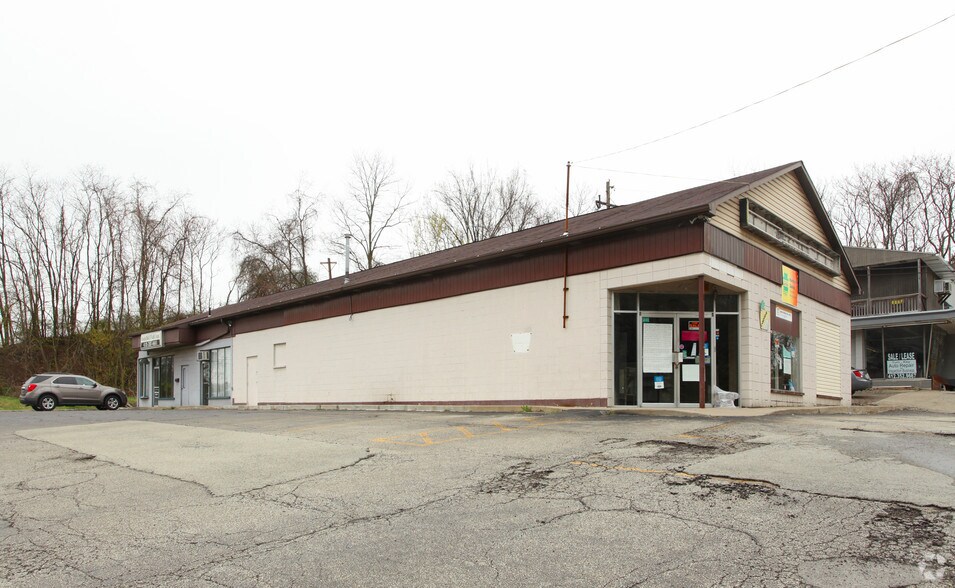 100-108 Mclay Dr, Elizabeth, PA à louer - Photo de l’immeuble – Image 2 sur 2