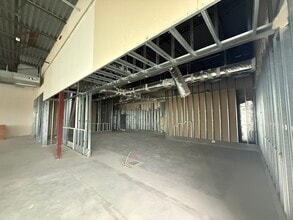 1704 Bandera Rd, San Antonio, TX à louer Photo intérieure– Image 2 sur 4