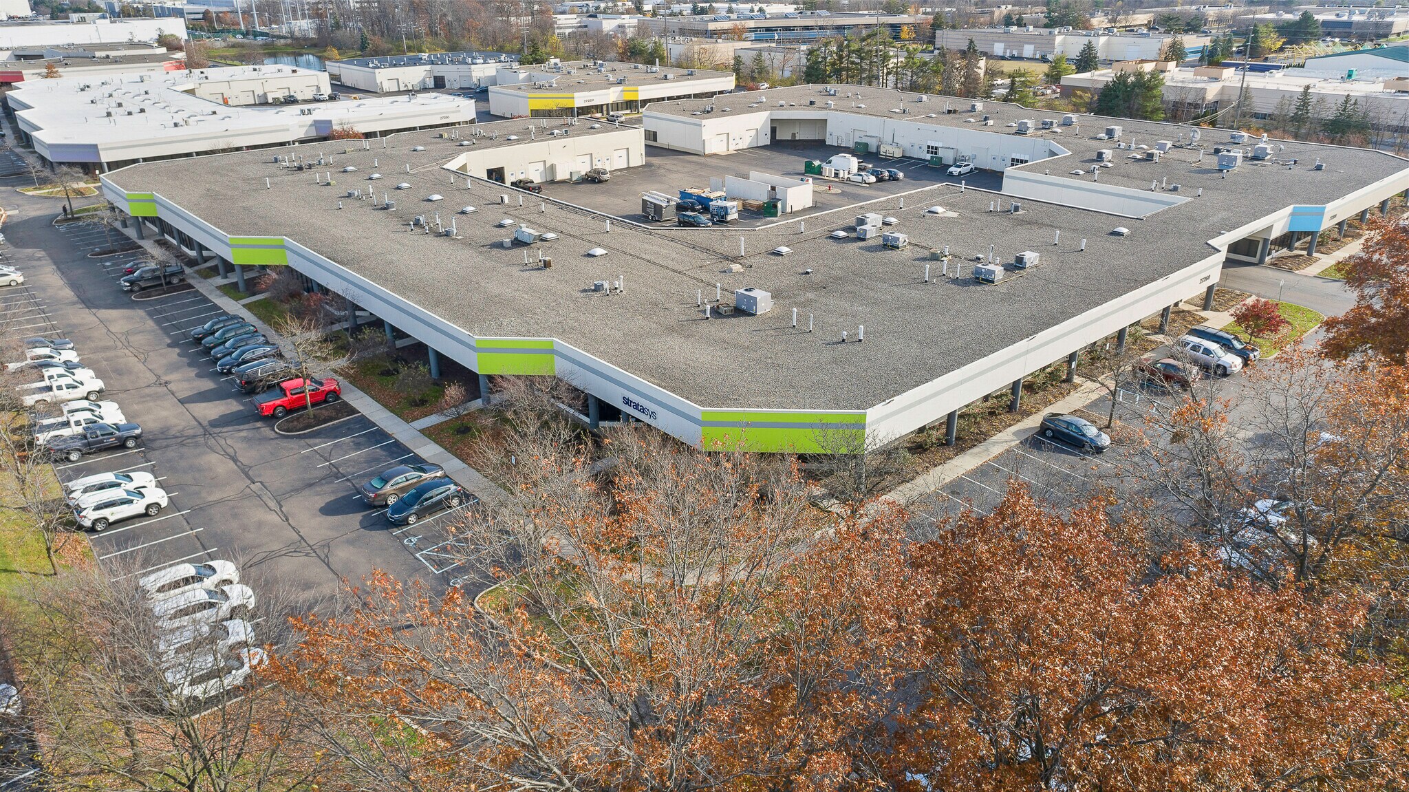 27260 Haggerty Rd, Farmington Hills, MI à louer Photo de l’immeuble– Image 1 sur 9
