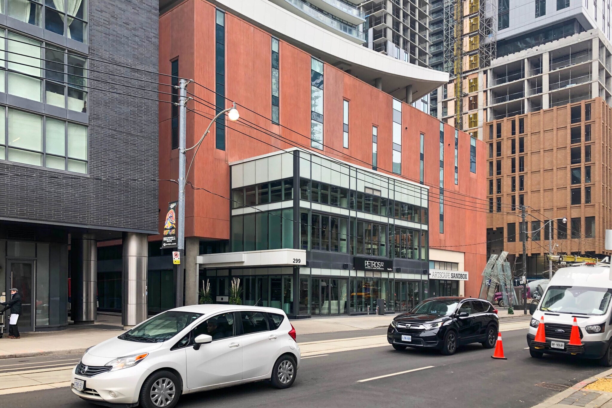 299 Adelaide St W, Toronto, ON à vendre Photo de la construction– Image 1 sur 2