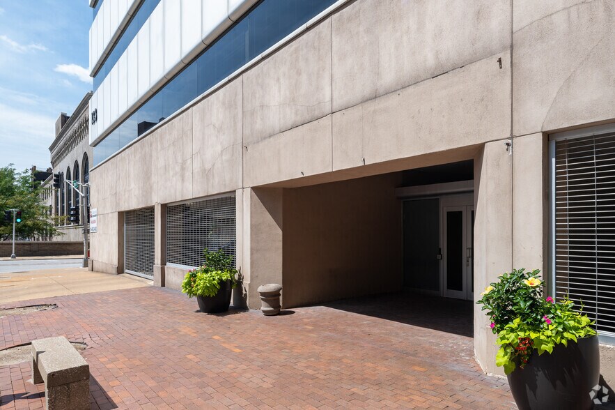 133 S 11th St, Saint Louis, MO à louer - Photo de l’immeuble – Image 3 sur 4