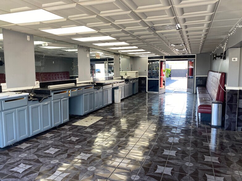 4308 E Firestone Blvd, South Gate, CA à vendre - Photo intérieure – Image 2 sur 8