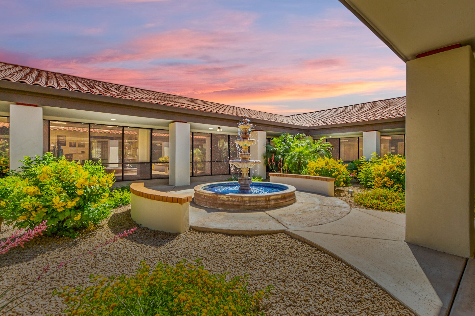 10214 N Tatum Blvd, Phoenix, AZ à louer Photo principale– Image 1 sur 12