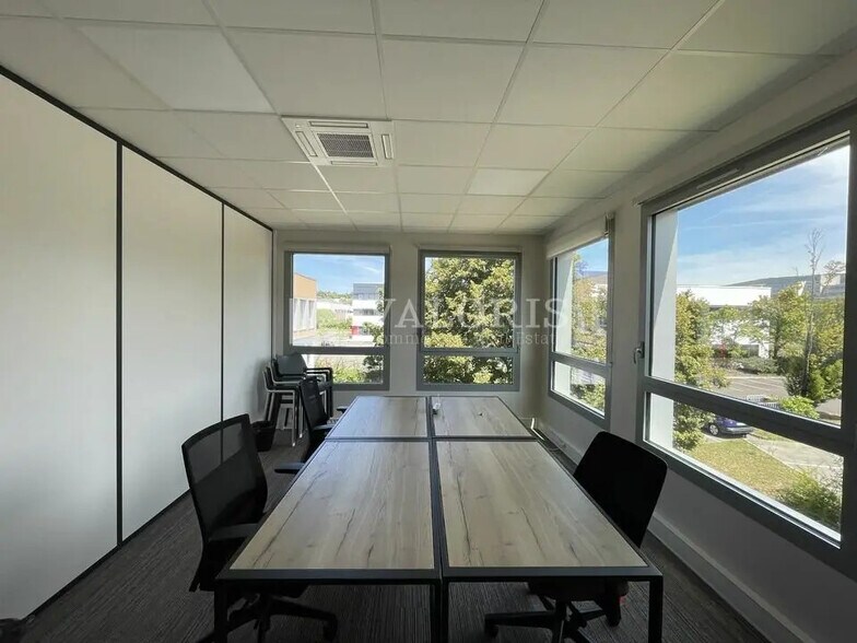 Bureau dans Dardilly à louer - Photo de l’immeuble – Image 3 sur 11