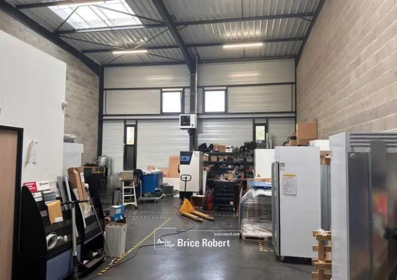 Local d’activités dans Meyzieu à louer - Photo intérieure – Image 3 sur 6