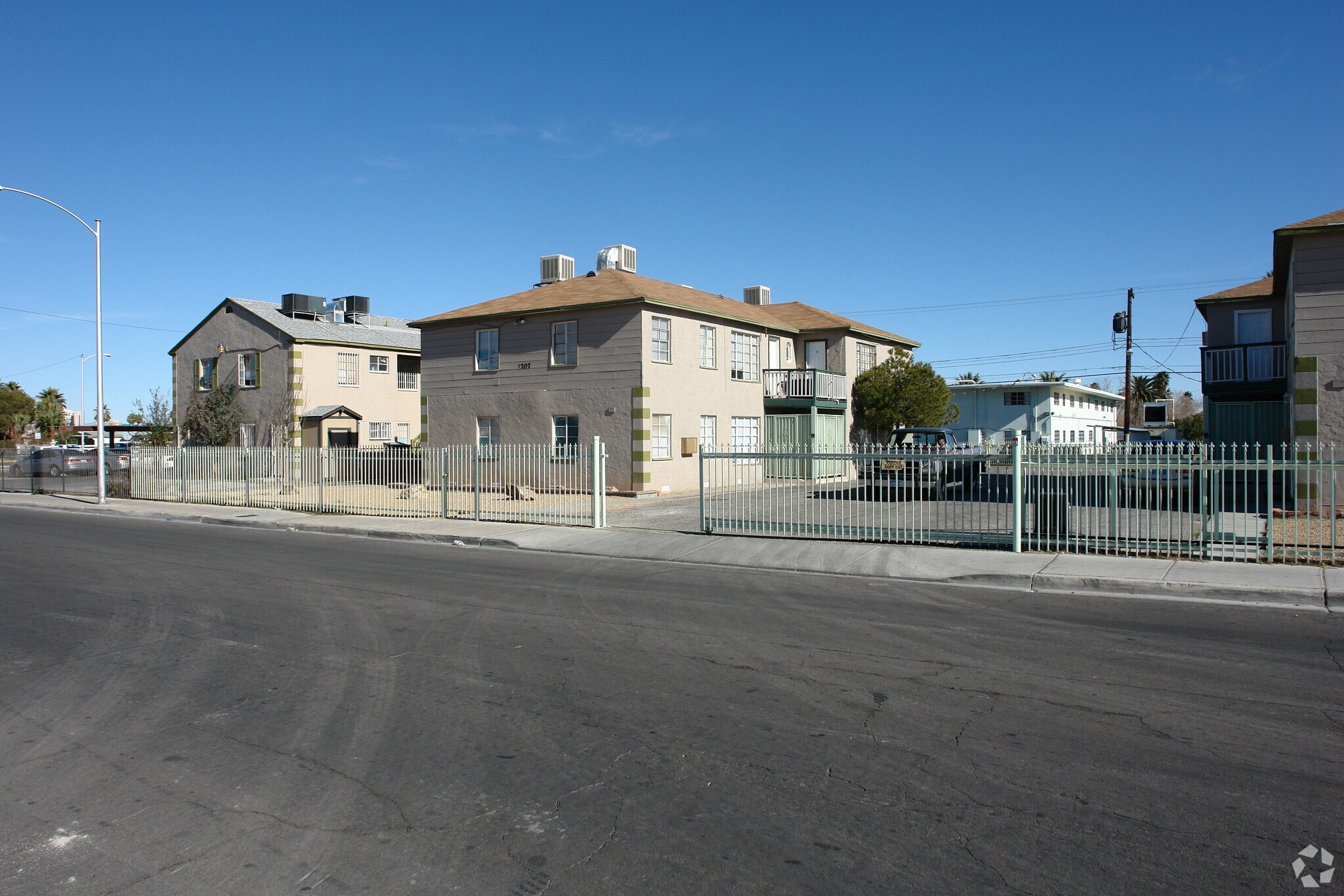 1707 Santa Paula Dr, Las Vegas, NV à vendre Photo principale– Image 1 sur 19