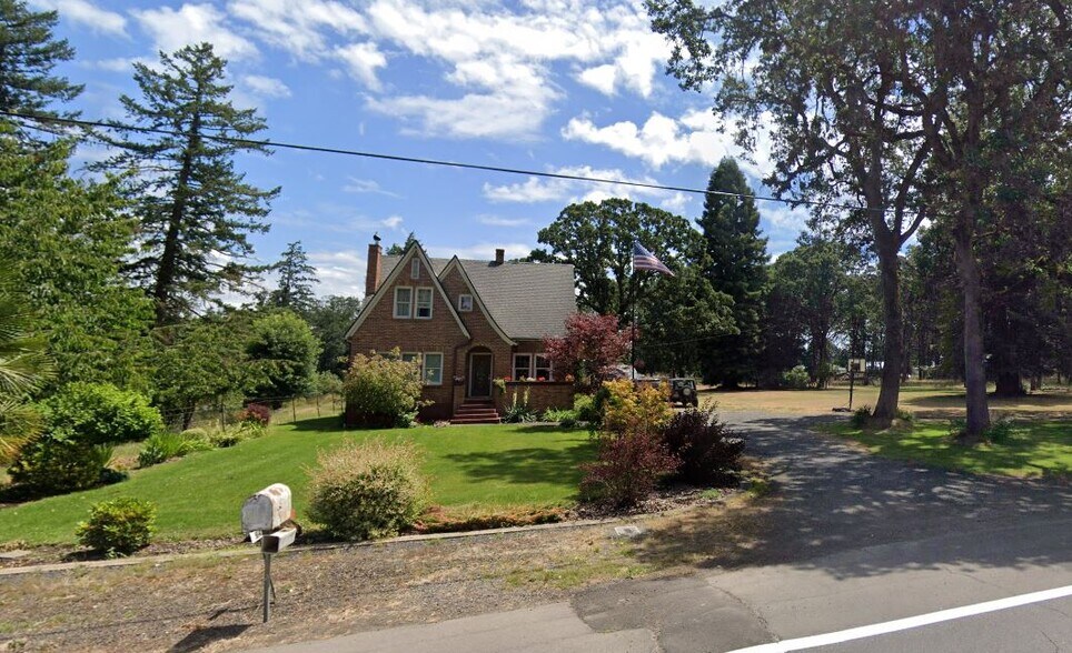 941 N 2nd St, Jefferson, OR à vendre - Photo de l’immeuble – Image 3 sur 57