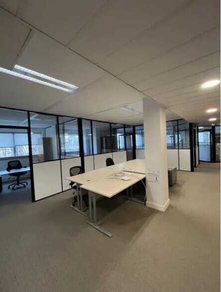 Bureau dans Boulogne-Billancourt à louer - Photo de l’immeuble – Image 3 sur 7