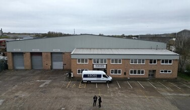 Midas River Way, Harlow à louer Photo de l’immeuble– Image 1 sur 3