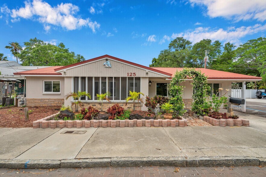 125 5th Ave N, Safety Harbor, FL à louer - Photo de l’immeuble – Image 2 sur 24