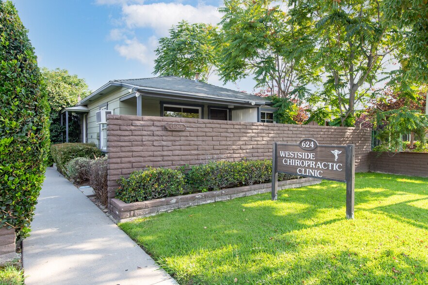 624 W Chapman Ave, Orange, CA à vendre - Photo de l’immeuble – Image 2 sur 31
